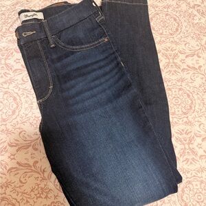 Wrangler Women's Indigo Straight Leg Jeans